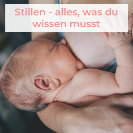 Baby wird von Mama gestillt