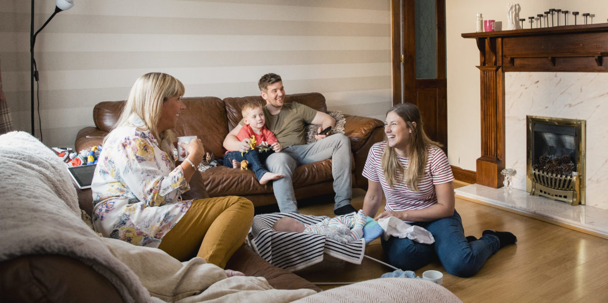 Babybesuch zu Hause