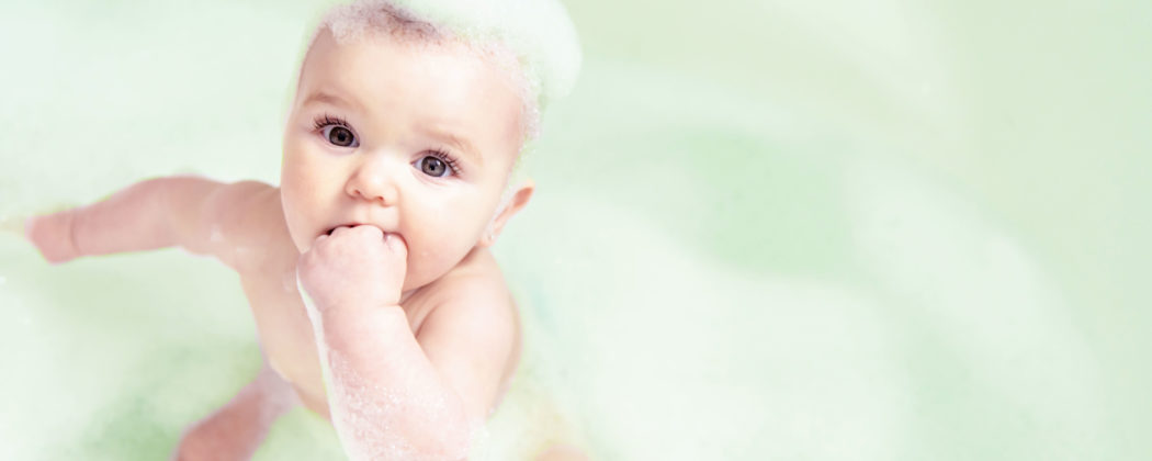 Banner: Erkältungsbad für Babys – was musst du beachten?