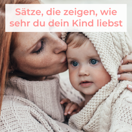 Mutter küsst ihr Baby