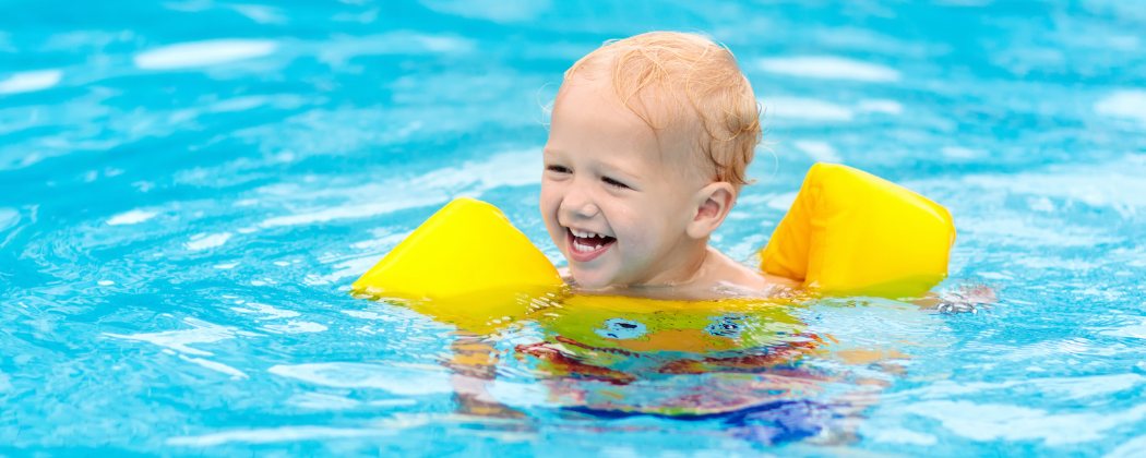 Schwimmhilfen für dein Baby